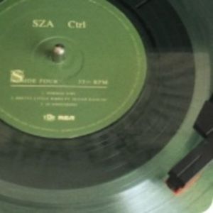 Meet your Posher, Chloe